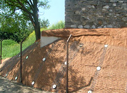 Sycons Kft. - Rézsűbiztosítás vasalt talajtámfal építésével - 4. kép